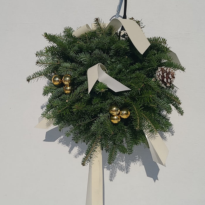 Kissing Ball 14-inch, Decorated