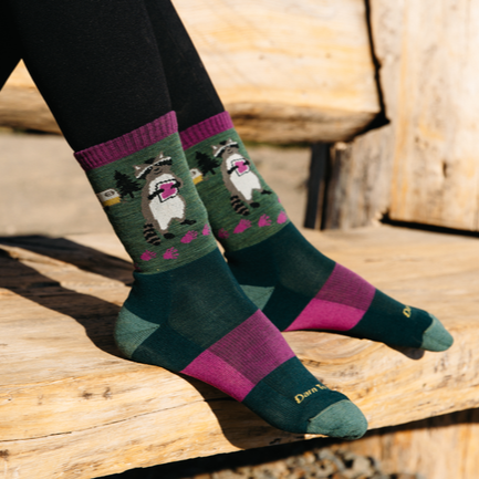 Women's Critter Club Micro Crew Lightweight Hiking Socks, Raccoon (Moss)