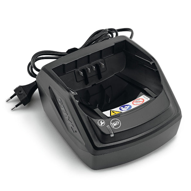 This STIHL AK Battery System charger is full of smart features.