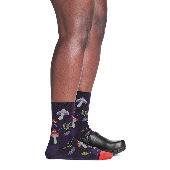 Women's Shroom Bloom Crew Lightweight Lifestyle Socks, Blackberry
