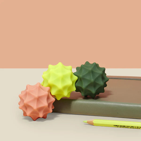 Speks Odds Silicone Magnets Vivid Spurs