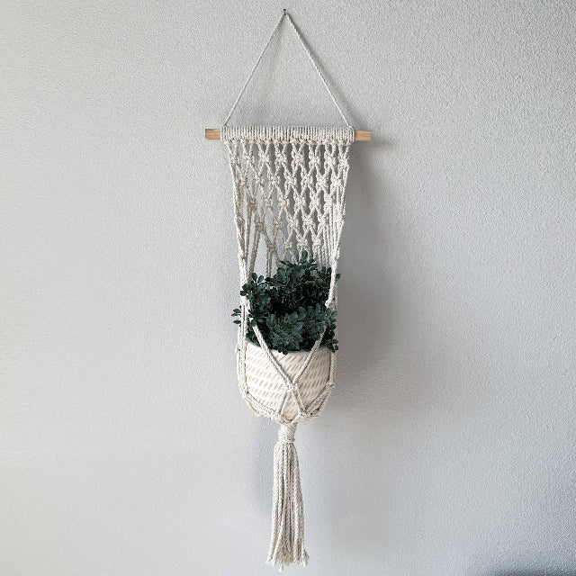 hanging macrame plant holder Meesh Drops 4-5" Natural Hammock Wall Macrame Hanger, 25" Length