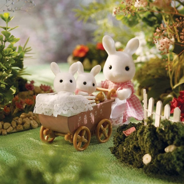 Calico Critters Connor and Kerri's Carriage Ride