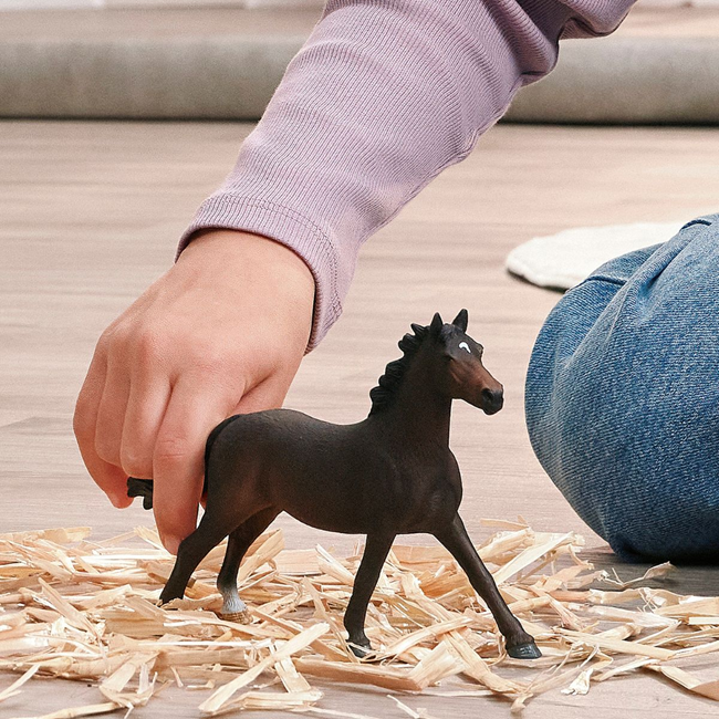 English Thoroughbred Mare - Schleich Figurine