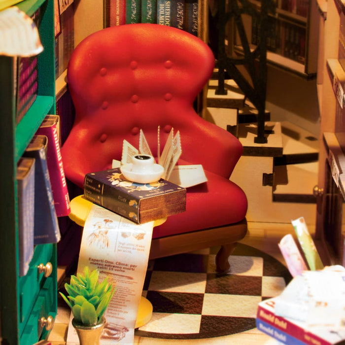 DIY Miniature House Book Nook Kit: Bookstore