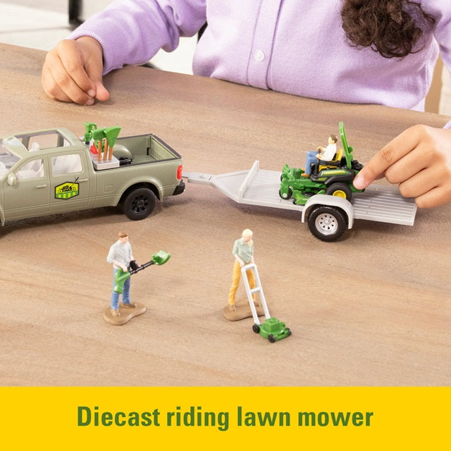 John Deere Lawn Care 15-Piece Playset 1:32