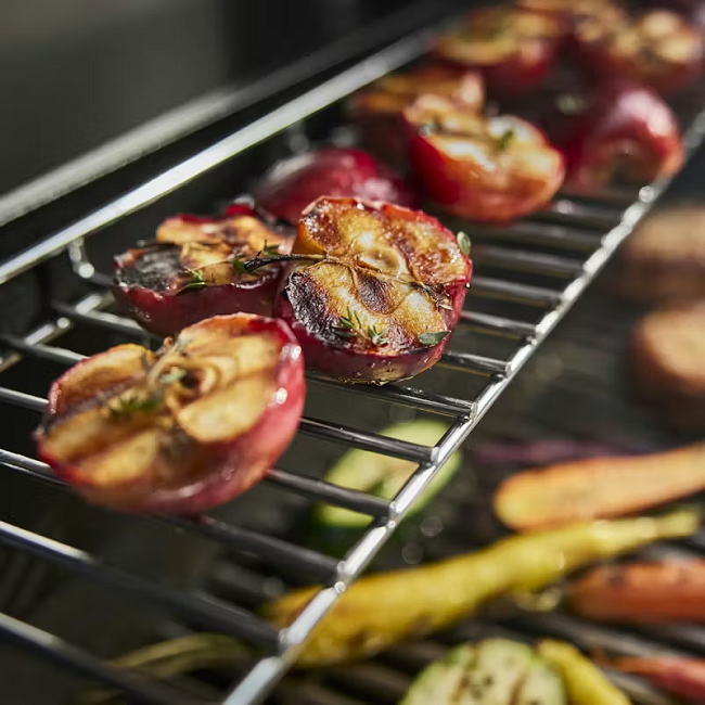 Weber Genesis E-335 LP Gas Grill 1500535