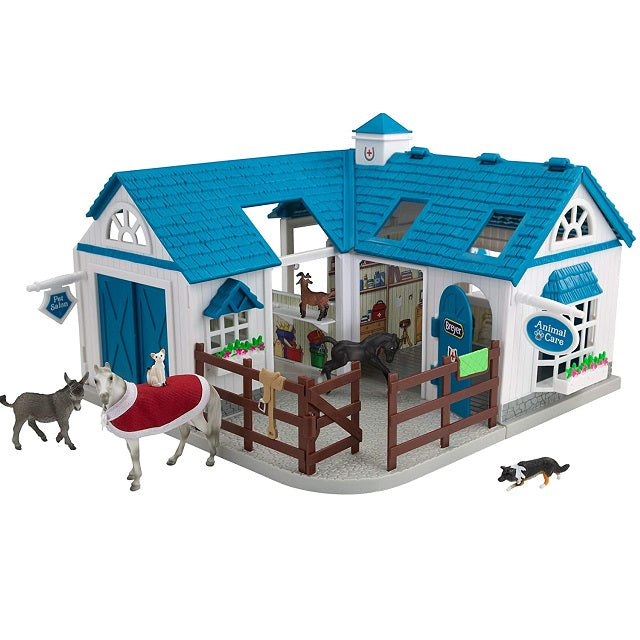 Breyer Deluxe Animal Hospital