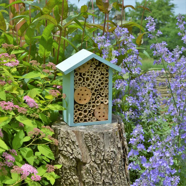 Nature's Way Better Gardens Bee House, Assorted Colors PWH1-C
